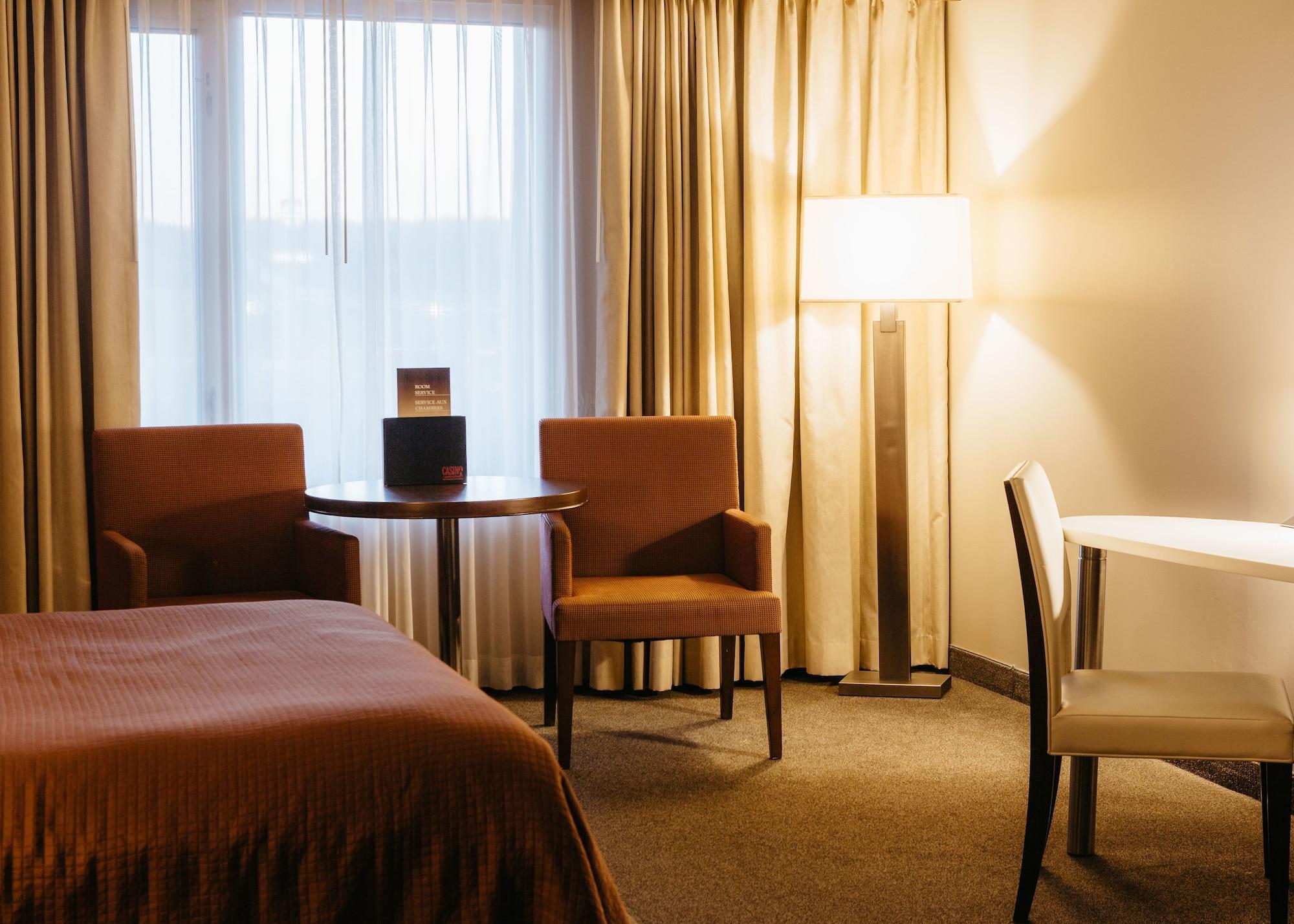 Hotel Casino New Nouveau Brunswick มองก์ตัน ภายนอก รูปภาพ