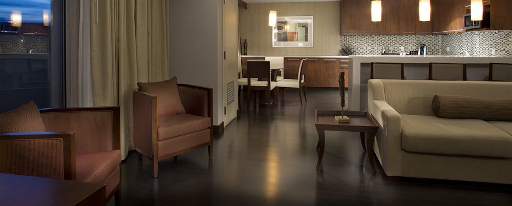 Hotel Casino New Nouveau Brunswick มองก์ตัน ภายนอก รูปภาพ
