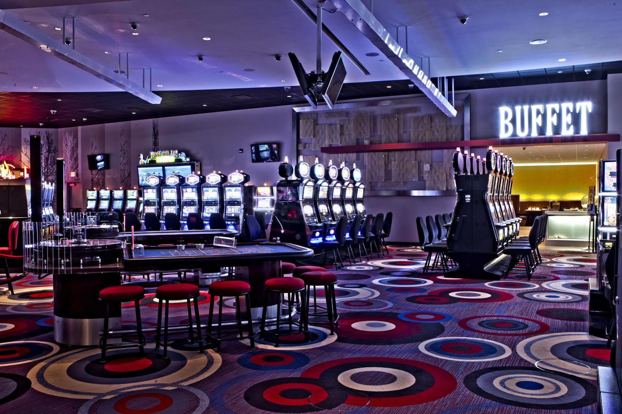 Hotel Casino New Nouveau Brunswick มองก์ตัน ภายนอก รูปภาพ